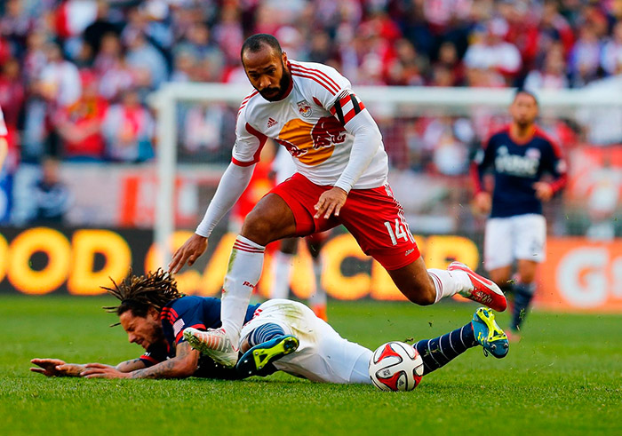 Henry presumeix d’haver jugat amb Messi